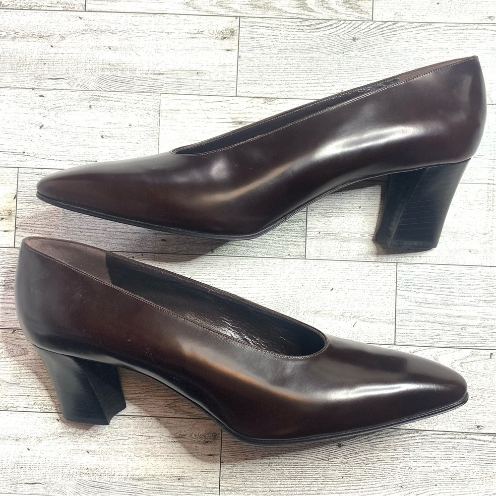 Rossimoda 
Brown Classy Straight Heel Point Toe